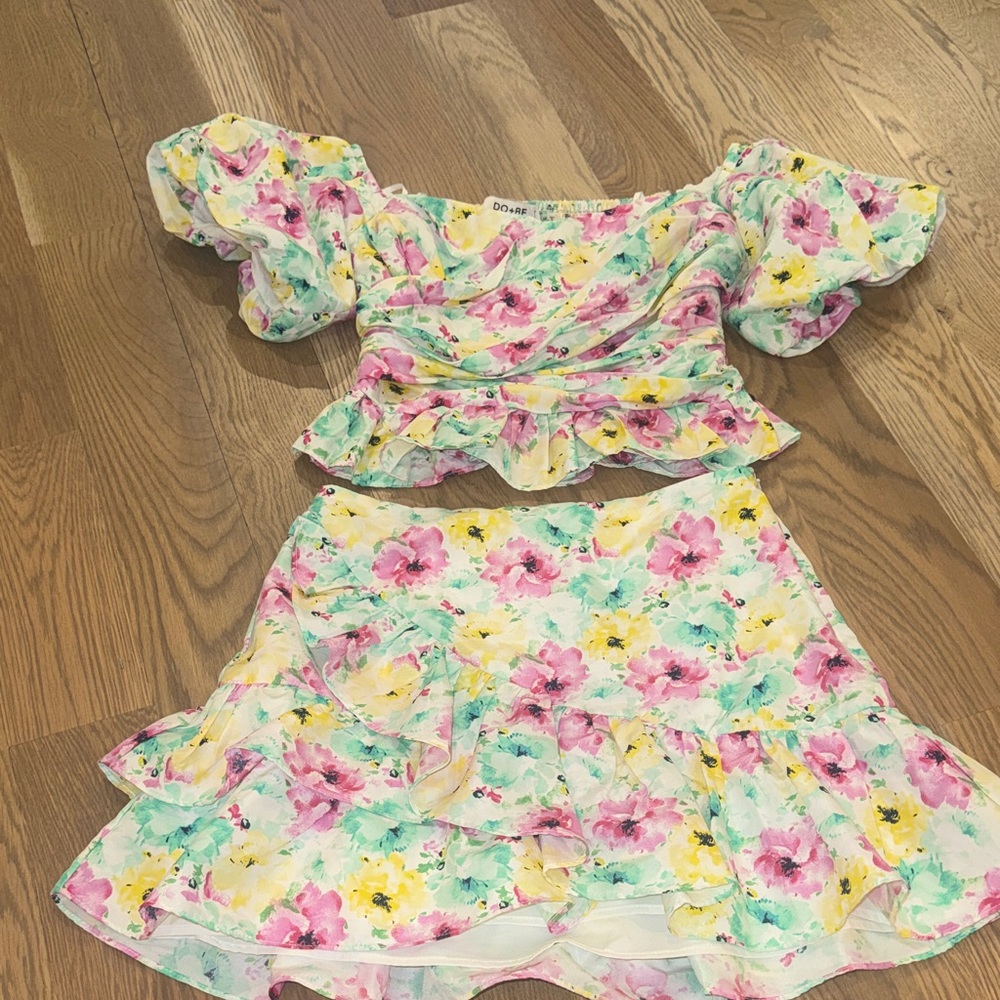 DO+BE Floral Skirt Set